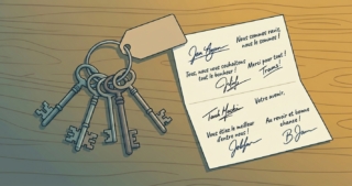 Un trousseau de clés à étiquette vierge posé près d'une carte de
  départ signée.